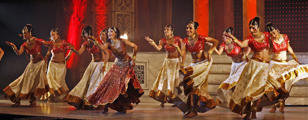 El Musical 'Bollywood' arranca con una cancin del compositor de 'Slumdog Millionaire'