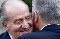 El Rey Juan Carlos, un hombre con la mirada triste 