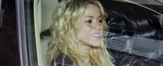 Shakira conoce a los padres de Piqué