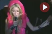 Roban a Shakira un anillo en pleno concierto