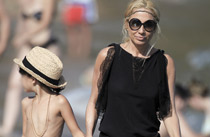 Se lleva a su hija a Ibiza con su novio Hugo