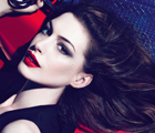 Anne Hathaway, de Catwoman a Tod's