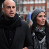 Pepe Reina y su mujer, por las calles de Londres