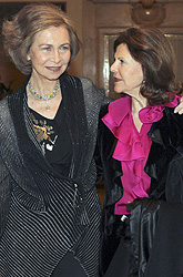 La Reina cena con Silvia de Suecia, la otra 'víctima' de la realeza