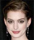 Anne Hathaway habla de su ex, el estafador